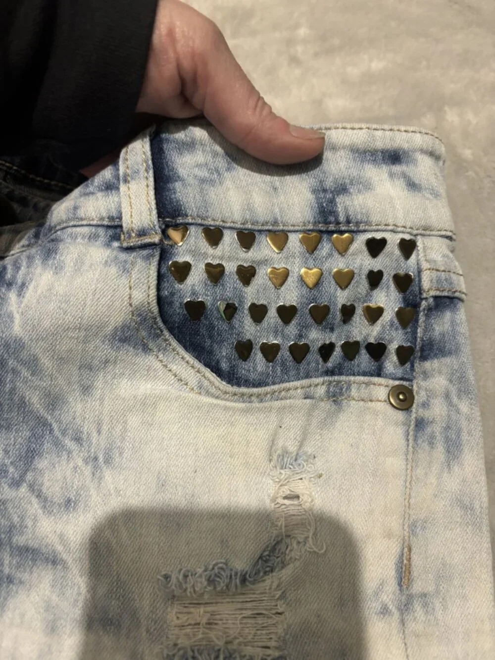 Forever 21 Premium Denim Distressed High-Rise Shorts Silver Heart Details Size 3